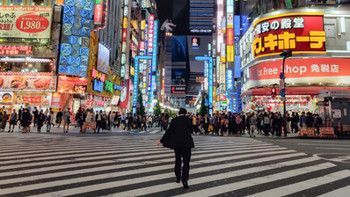 拍手机 篇一：OnePlus 一加7 Pro上手拍照体验，一加三摄镜头中的东京街头 