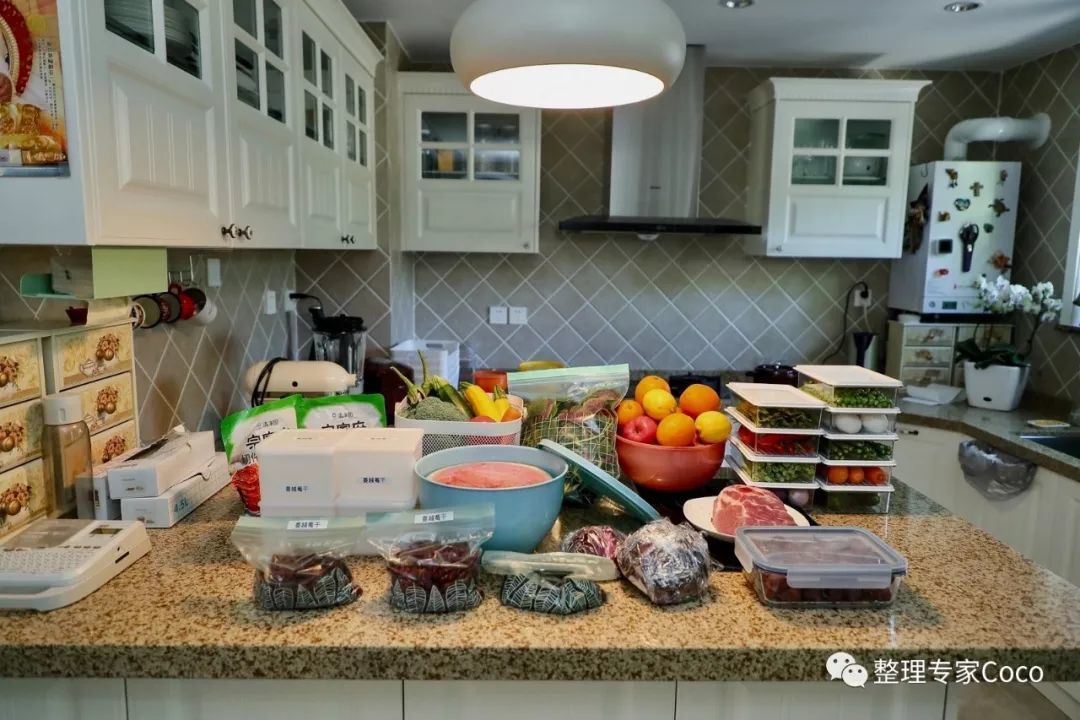 眼看着气温就要40度了，我觉得家里的冰箱太小了