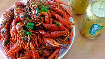 吃小龙虾的季节到了，来份小龙虾吧：简易十三香小龙虾的洗法及做法