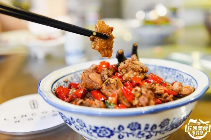 “钱四”更名“钱四口味鸡”,我觉得还是少点味?