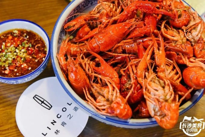 “钱四”更名“钱四口味鸡”,我觉得还是少点味?