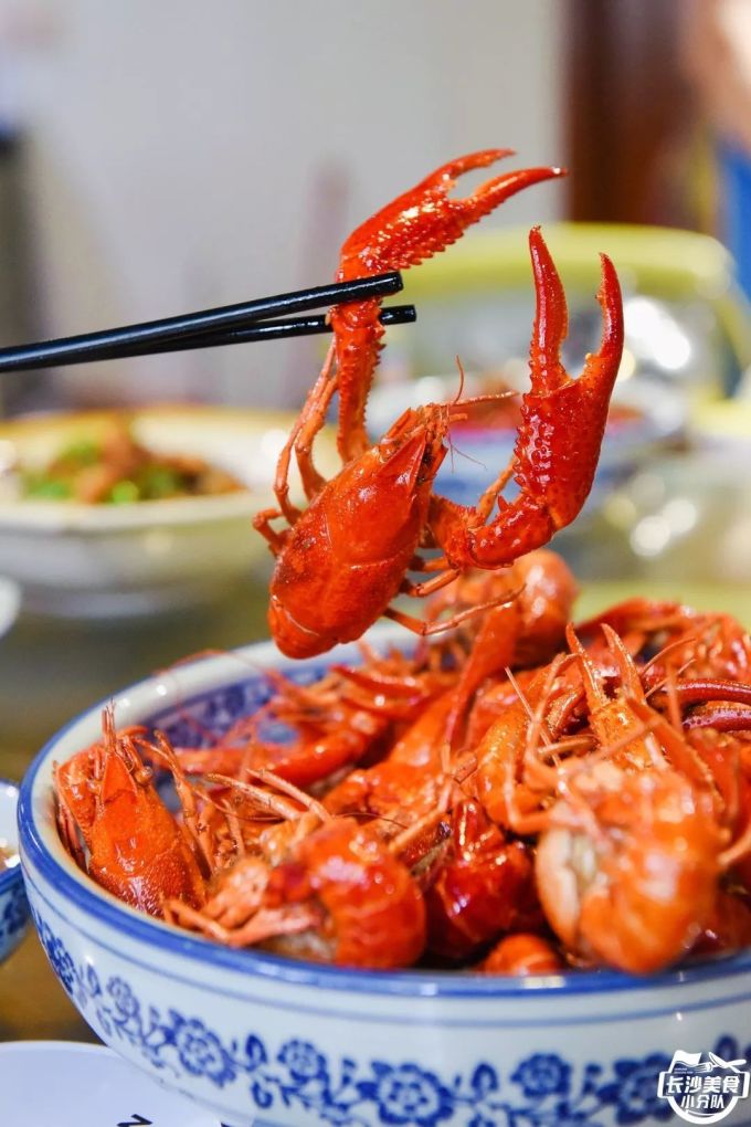 “钱四”更名“钱四口味鸡”,我觉得还是少点味?
