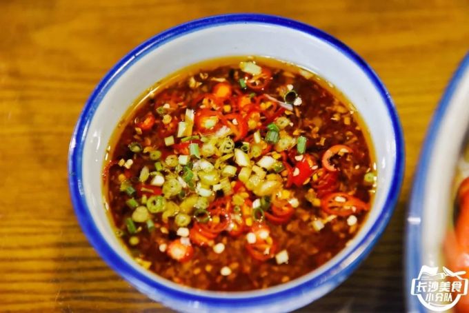 “钱四”更名“钱四口味鸡”,我觉得还是少点味?