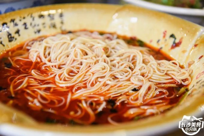 “钱四”更名“钱四口味鸡”,我觉得还是少点味?