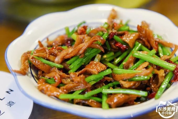 “钱四”更名“钱四口味鸡”,我觉得还是少点味?