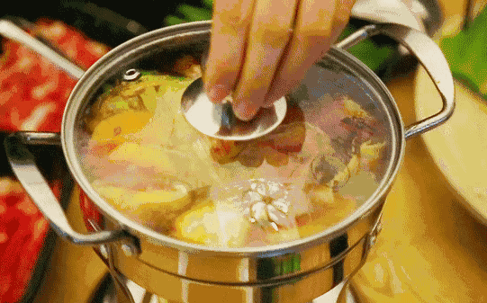 超大号小龙虾转盘登场!6种口味畅吃+虎啤畅饮!上海大华锦绣假日酒店小龙虾自助晚餐