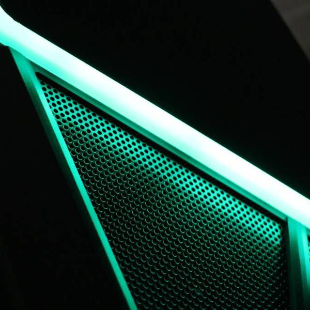 火力全开，蓄势待发！雷霆世纪Greenlight 953游戏主机评测