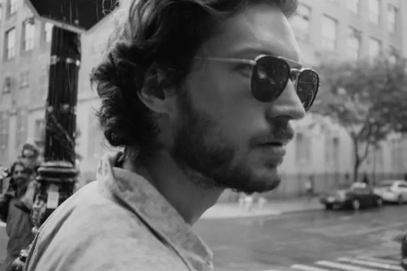 资讯速递:Mr.Porter、眼镜MOSCOT、Pitti Uomo男装展、Birkenstock和杂志《GRIND》