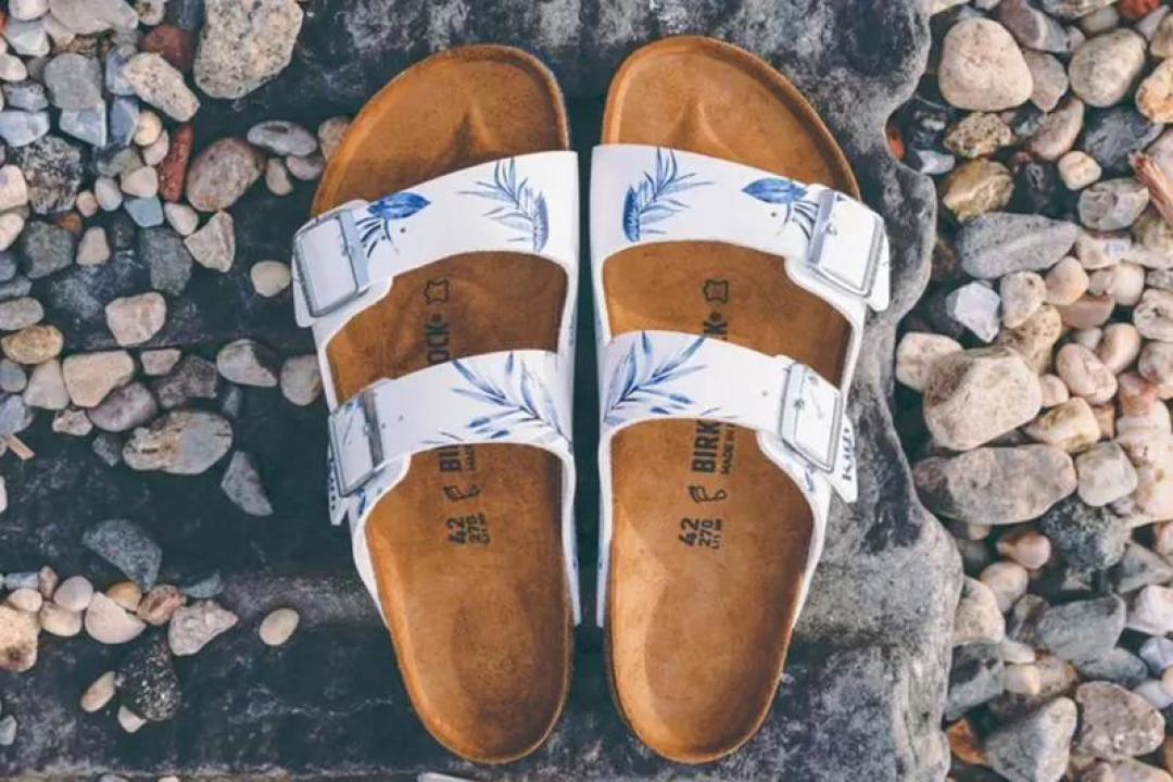 资讯速递:Mr.Porter、眼镜MOSCOT、Pitti Uomo男装展、Birkenstock和杂志《GRIND》