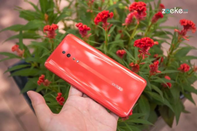 披着旗舰外衣的美貌中端机:OPPO Reno Z 智能手机测评