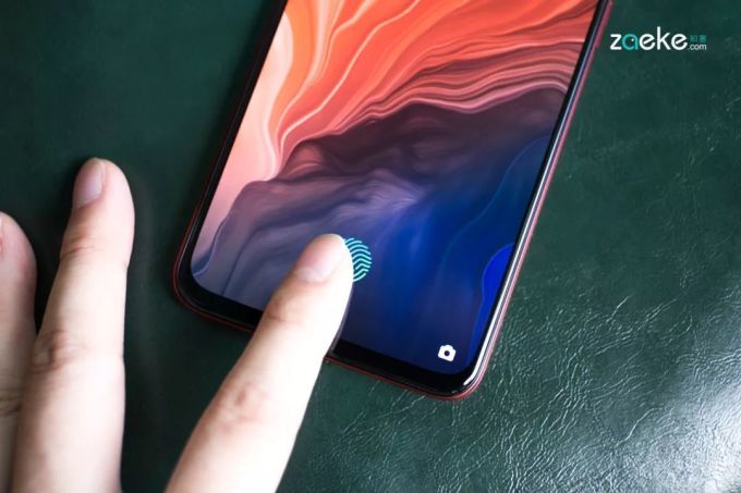披着旗舰外衣的美貌中端机:OPPO Reno Z 智能手机测评