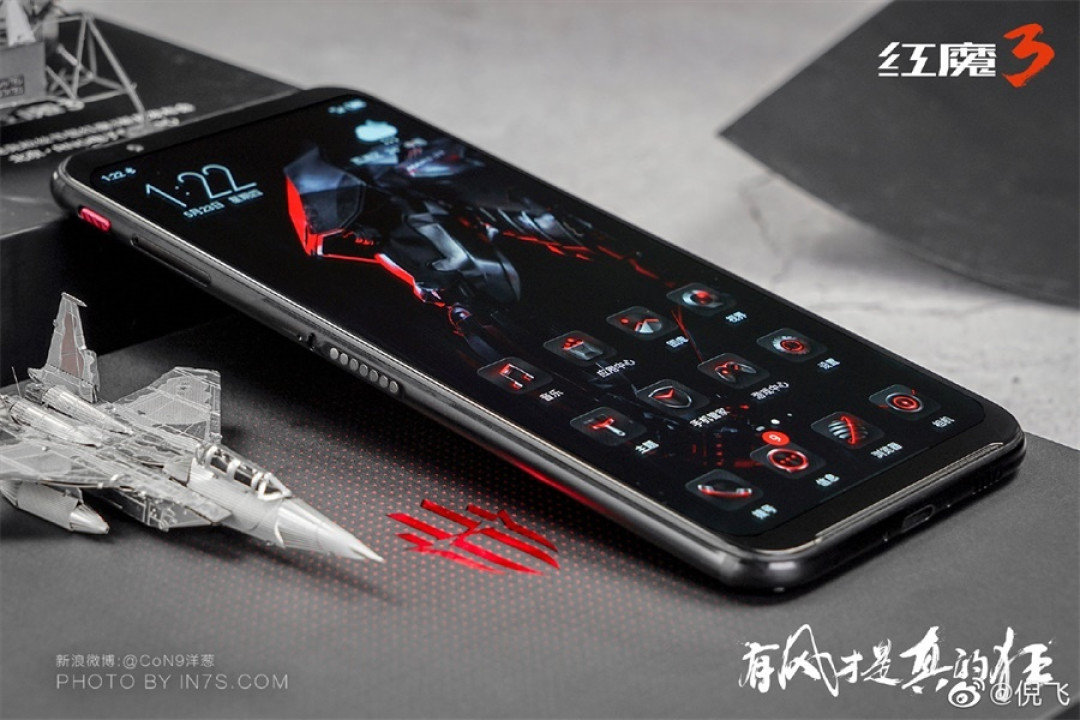 nubia 努比亚预告全新旗舰手机,前后置摄像头一样强悍