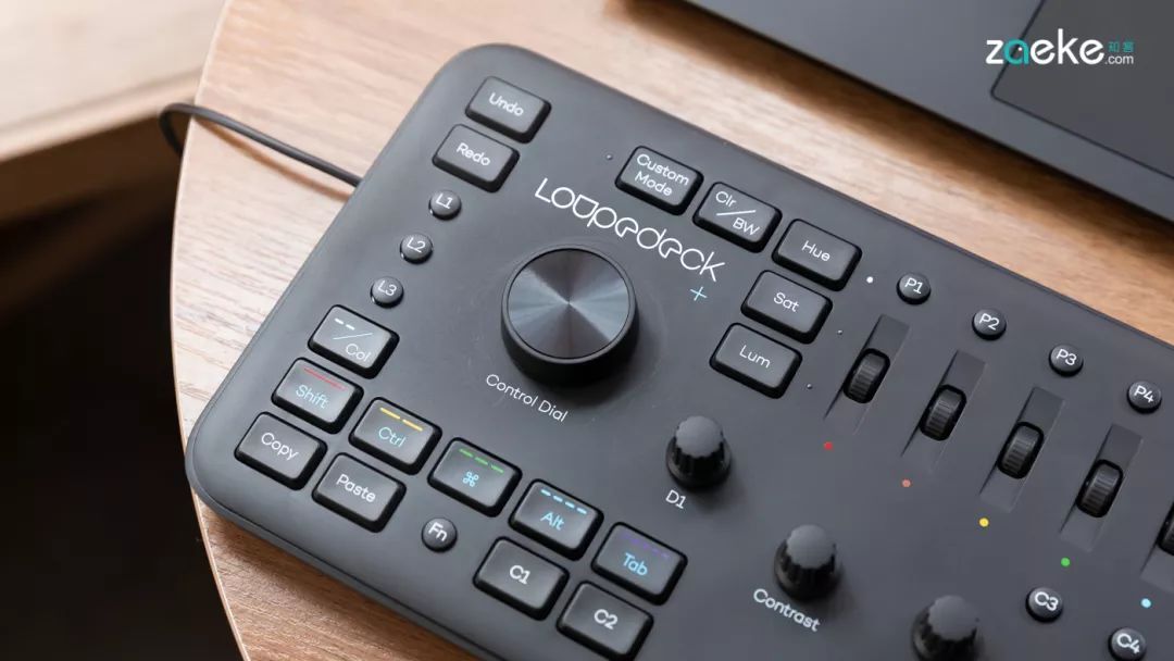 妈妈问我为何打碟：Loupedeck+控制台体验，用打碟方式解决修图工作