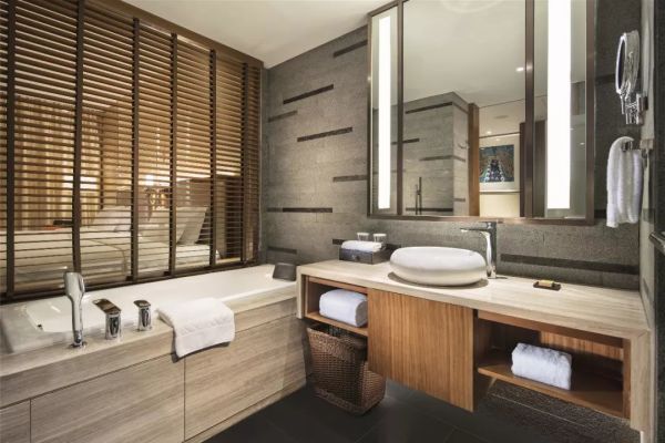 广东龙门富力希尔顿度假酒店 豪华大床房1晚(含2大1小早餐+2大1小岭南温泉门票1份)
