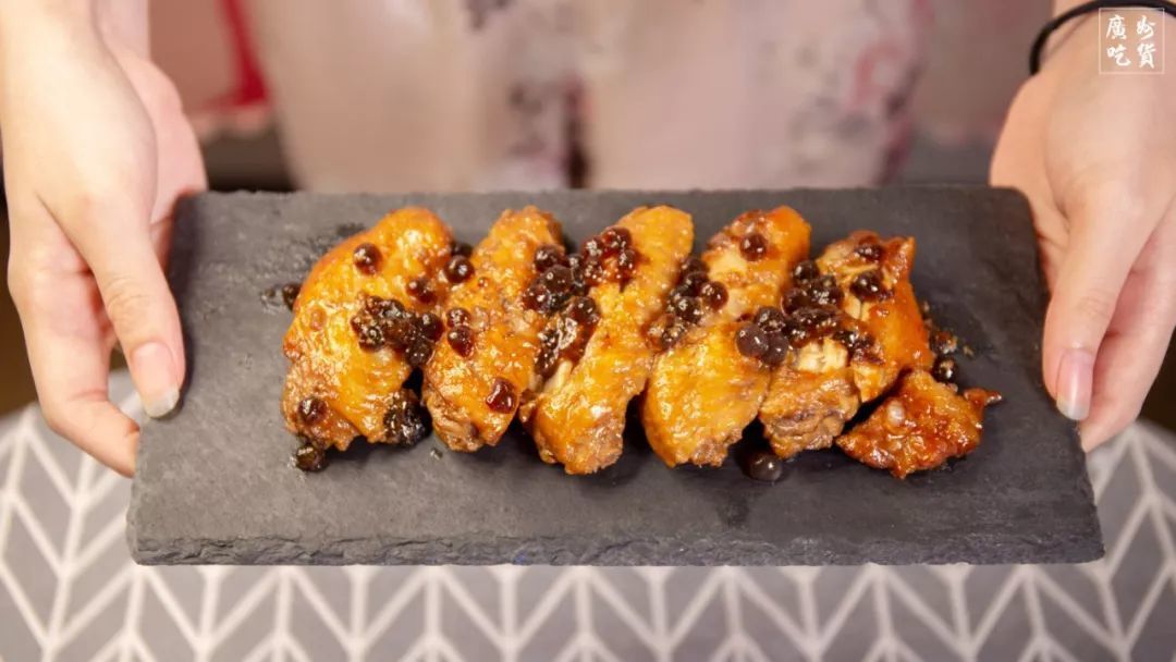 冒死亲测黑暗料理!珍珠奶茶除了煮饭,还能烧排骨和鸡翅!