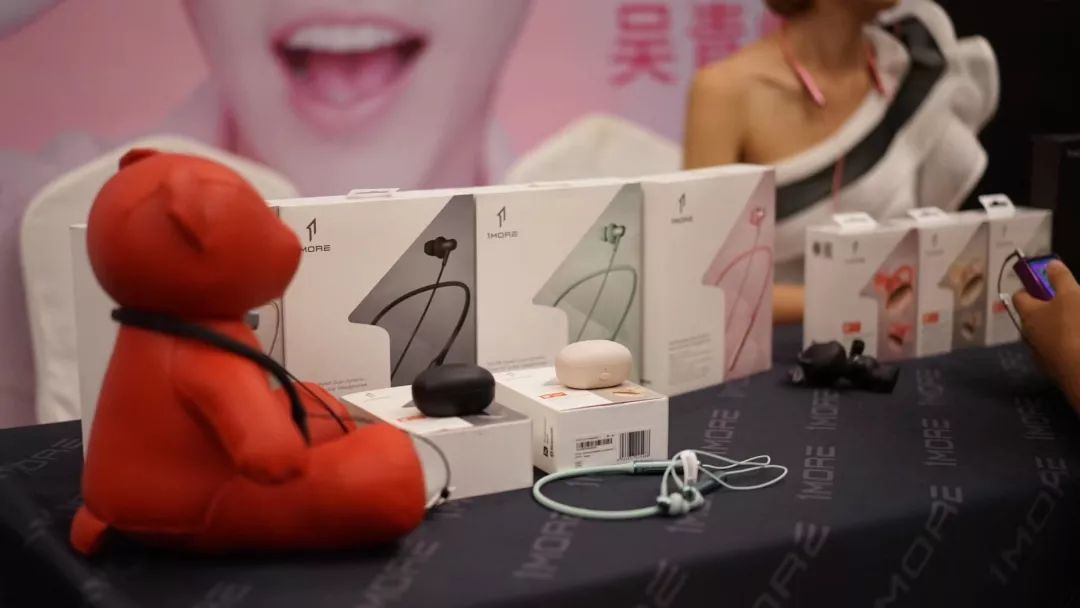 第一届成都耳机展上,有些什么新鲜玩意?