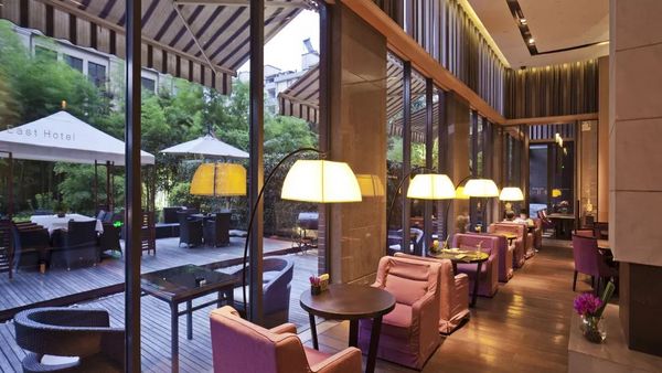 花园餐厅8道式海陆珍馐 杭州逸酒店西式双人晚餐
