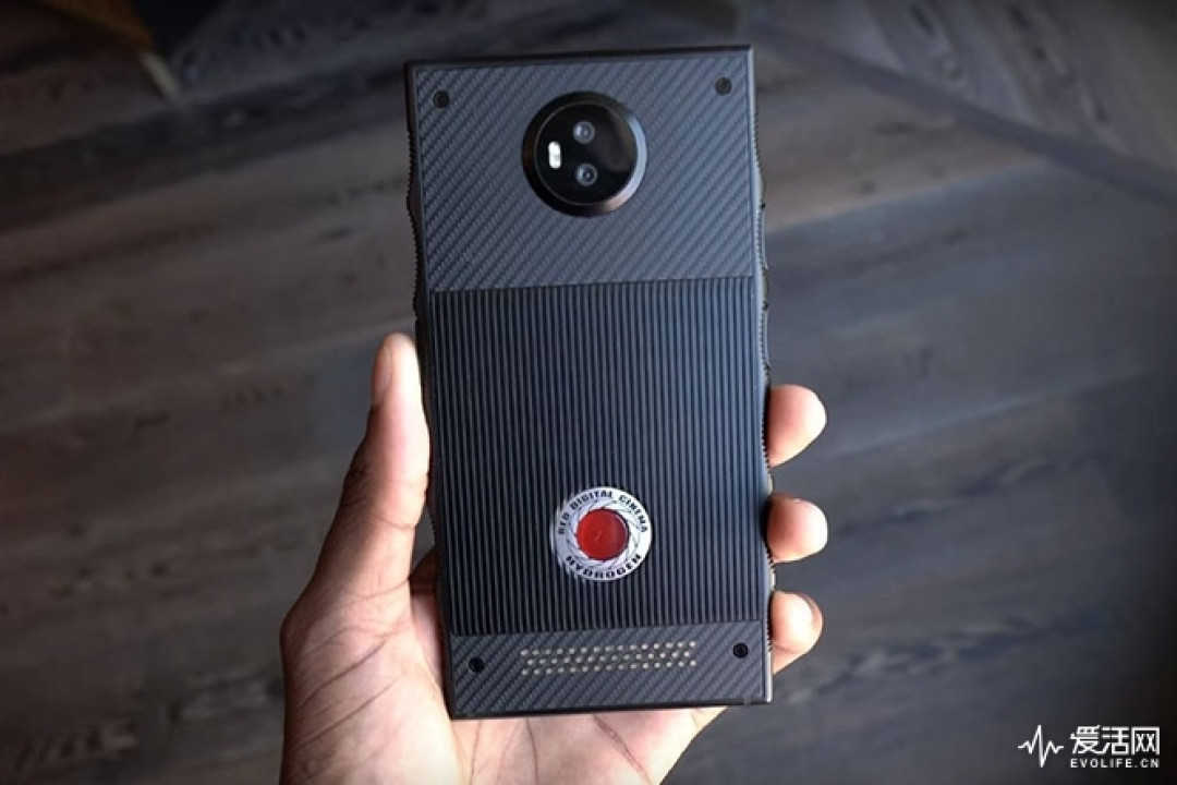 跨界再战:Red 表示 Hydrogen One 失败错在ODM,将推 Hydrogen Two 手机