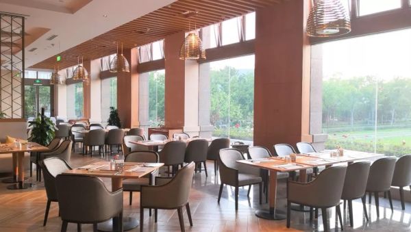 玩转小众湖州，出门即景！泰州华侨城温泉奥思廷酒店1晚套餐+温泉+高尔夫+花园+农场门票