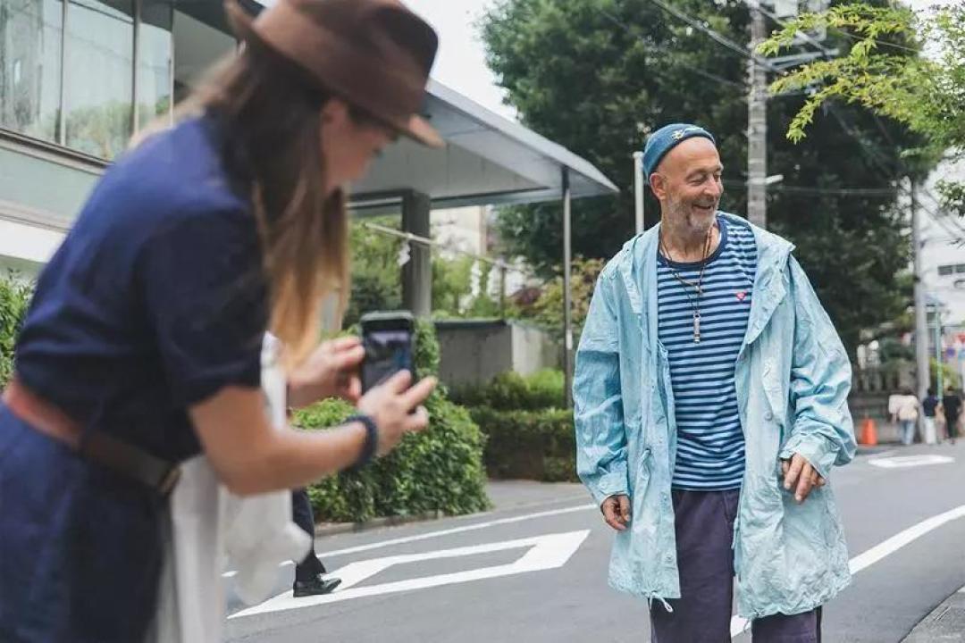 资讯速递:VAINL ARCHIVE x Vans 联乘鞋款、Dr. Martens限量联名鞋款及Carhartt联名即将上架