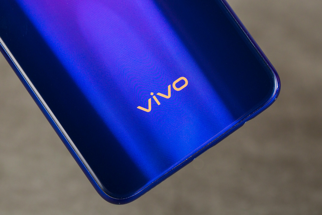 《到站秀》第278弹：vivo Z5 高颜值长续航 智能手机