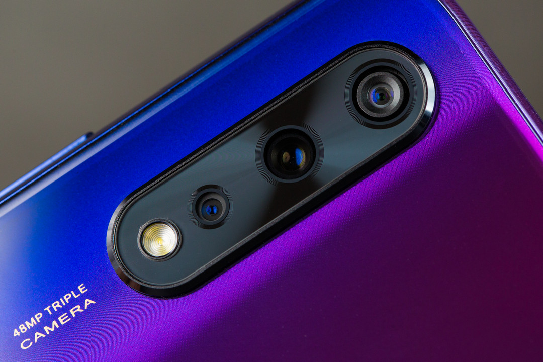 《到站秀》第278弹：vivo Z5 高颜值长续航 智能手机