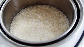 家居好物 篇三：臻米脱糖电饭煲，煮、沥、蒸古法蒸饭，健康饮食从降糖开始 
