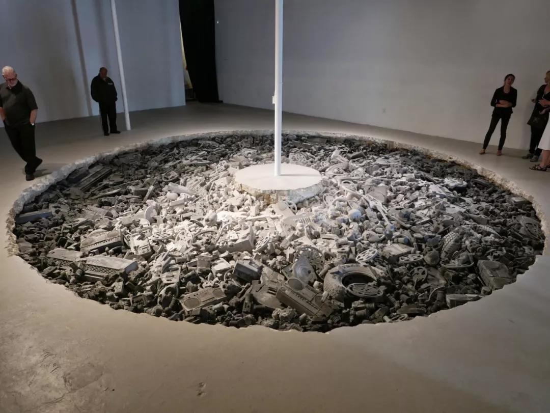 2019 YOHOOD 潮流展首个剧透,Daniel Arsham担任主视觉合作艺术家