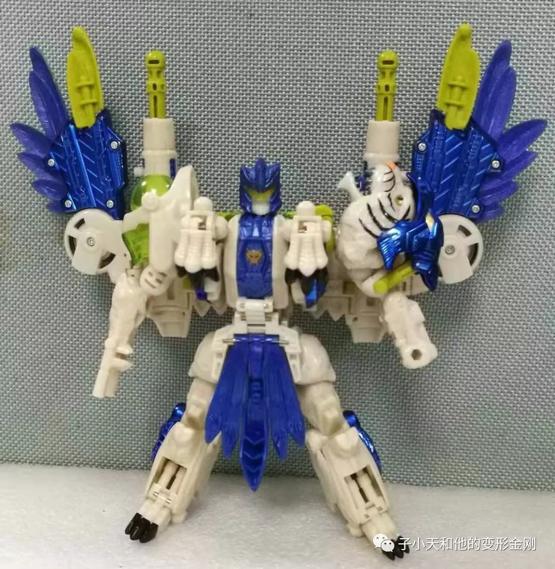 【评玩具】子小天:粑粑总测评《变形金刚 bw系列金属变体虎鹰,金属