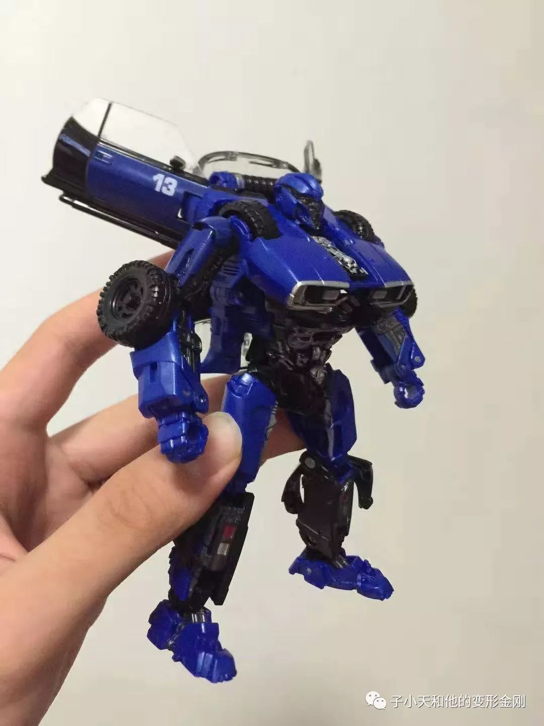 【评玩具】子小天:硕函测评《变形金刚 SS46赛车反射弹,D级玩具好设计!》
