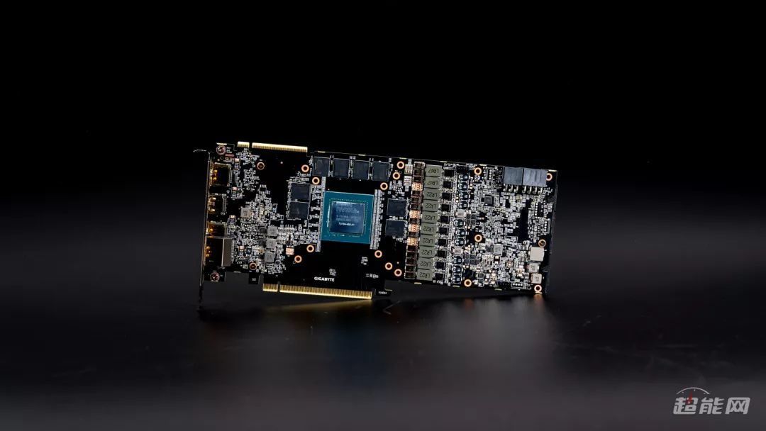 技嘉RTX 2080 SUPER GAMING OC显卡评测：清爽的双槽设计，清凉的强劲内“芯”
