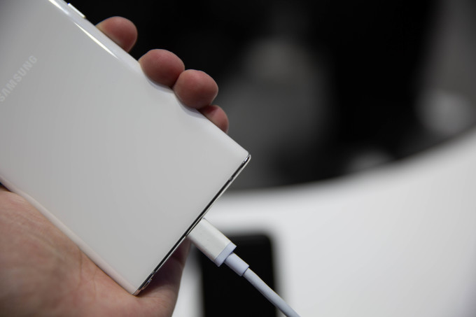 神仙配色“无”边框:三星 Galaxy Note10发布会真机体验