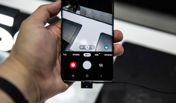 神仙配色“无”边框:三星 Galaxy Note10发布会真机体验