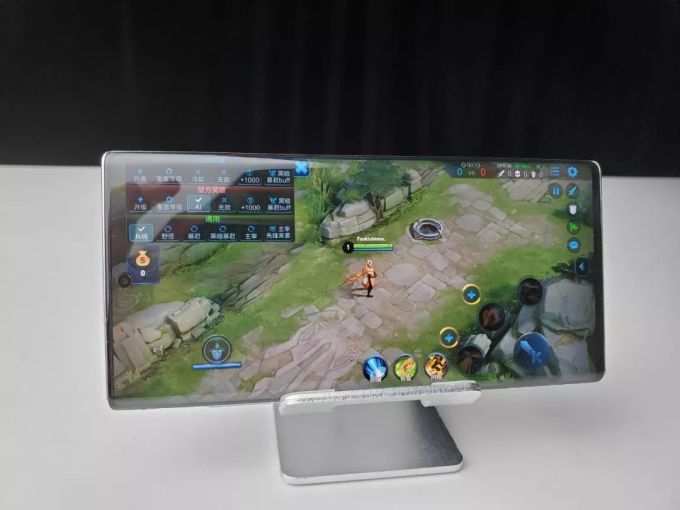 三星 Note 10+ 上手:亮点不多,「黑点」很大