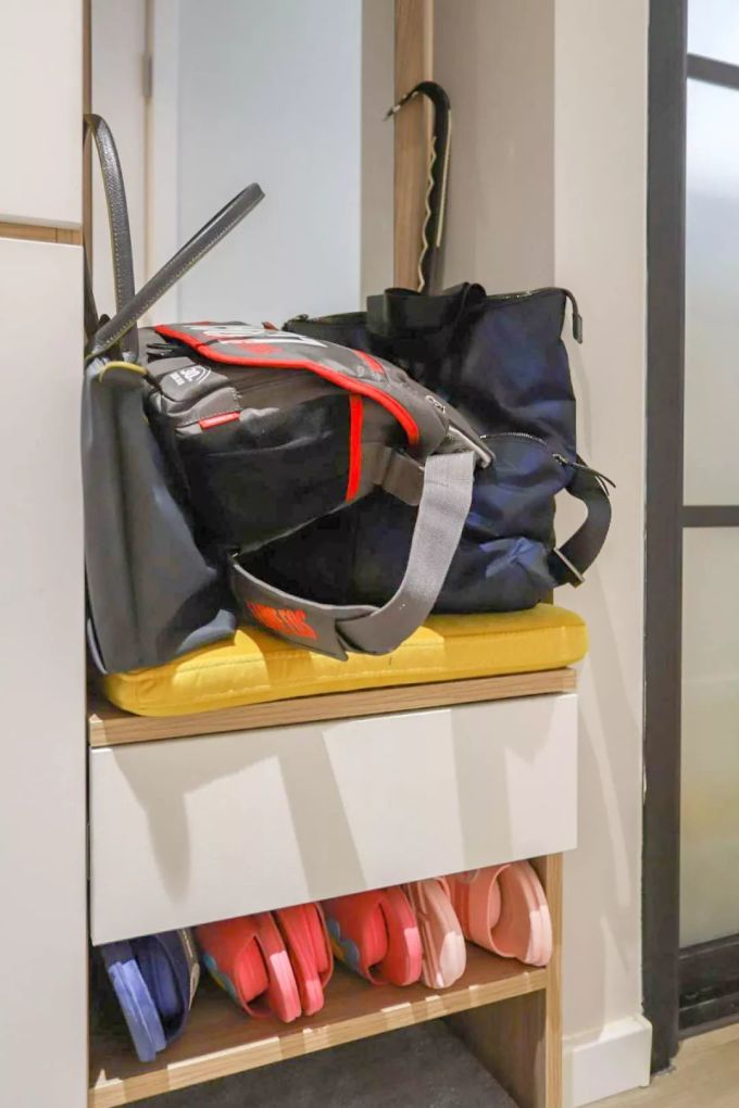 50㎡两室一厅,中岛厨房、书房还有储物间,堪称小户型教科书
