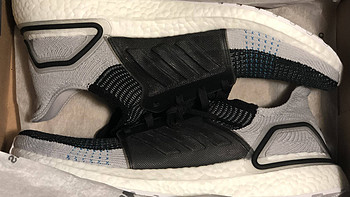 我的第一双UB——304元的Adidas 阿迪达斯 UltraBOOST 19抢购经历及开箱