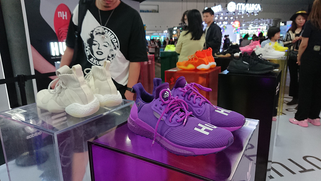 男值友心中YOHOOD潮流展什么水平?不到现场也能即看即买