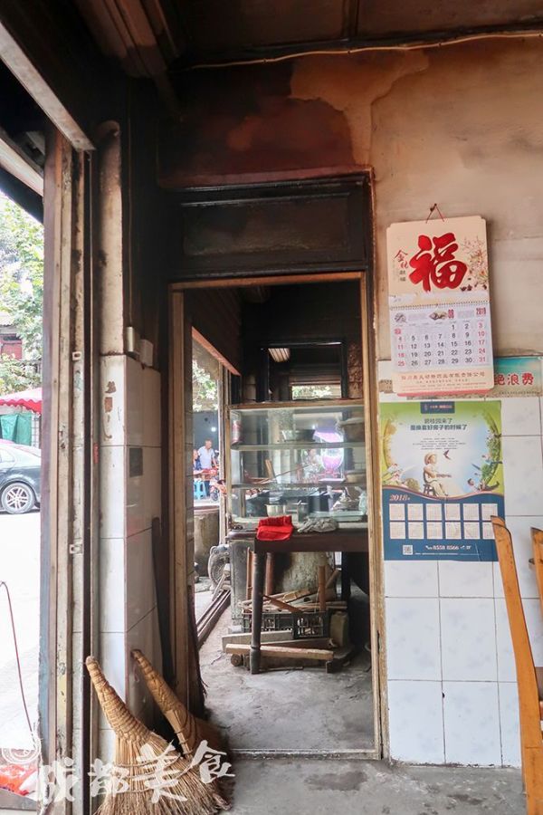 连九江都没去过,还敢称自己喜欢吃肥肠?