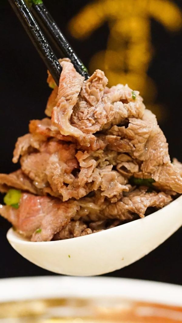02.jpg 潮汕人都惊呆了,这家“日料店”竟然卖着粿条…