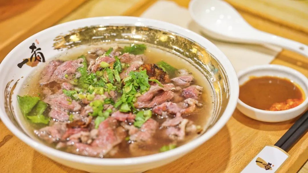 潮汕人都惊呆了,这家“日料店”竟然卖着粿条…