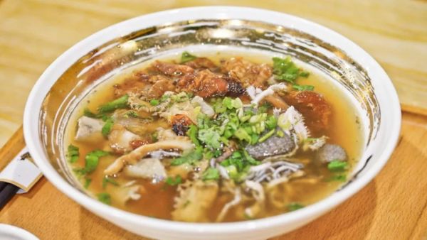 牛杂3.jpg 潮汕人都惊呆了,这家“日料店”竟然卖着粿条…