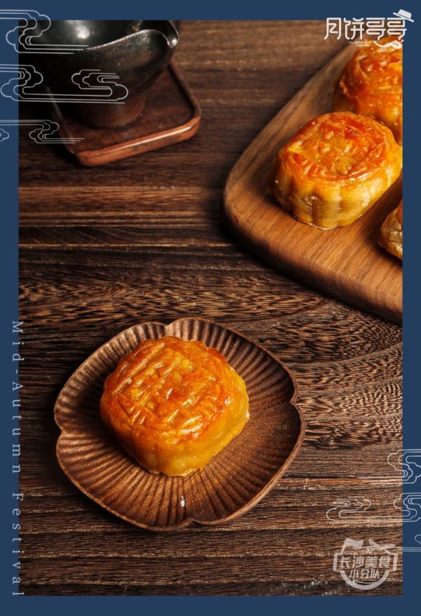 月饼哥哥“有温度的月饼”一天卖出20万个!今年换你给家人送月饼了
