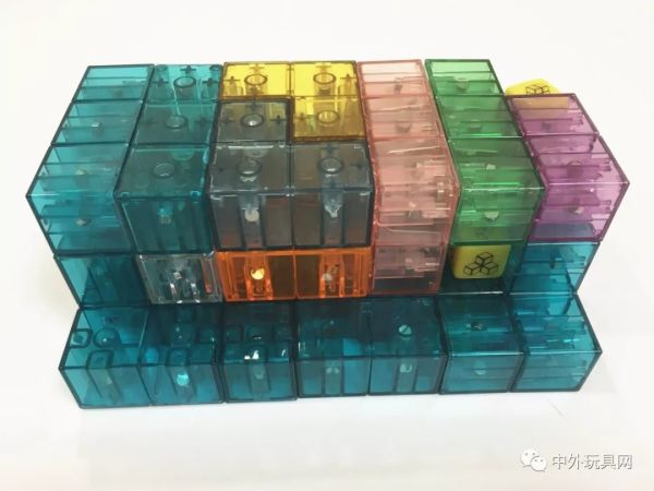这款小小磁力积木,竟有几百种拼法,好玩到上瘾?【中外玩具网测评】