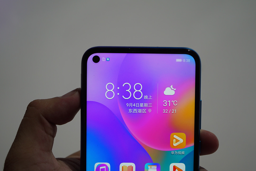 千元机新选择：荣耀Play 3 手机预售开启，4800万三摄配4000mAh大电池，售价999元起