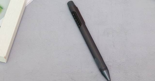 改善坐姿 预防近视 看阿巴町儿童正姿笔教娃如何正确写字