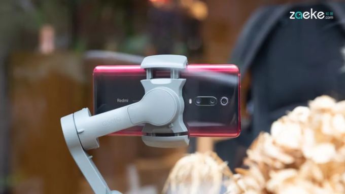 大疆OSMO Mobile 3不仅“小”有成就,也是Vlog普及的新一步