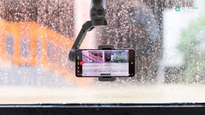 大疆OSMO Mobile 3不仅“小”有成就,也是Vlog普及的新一步