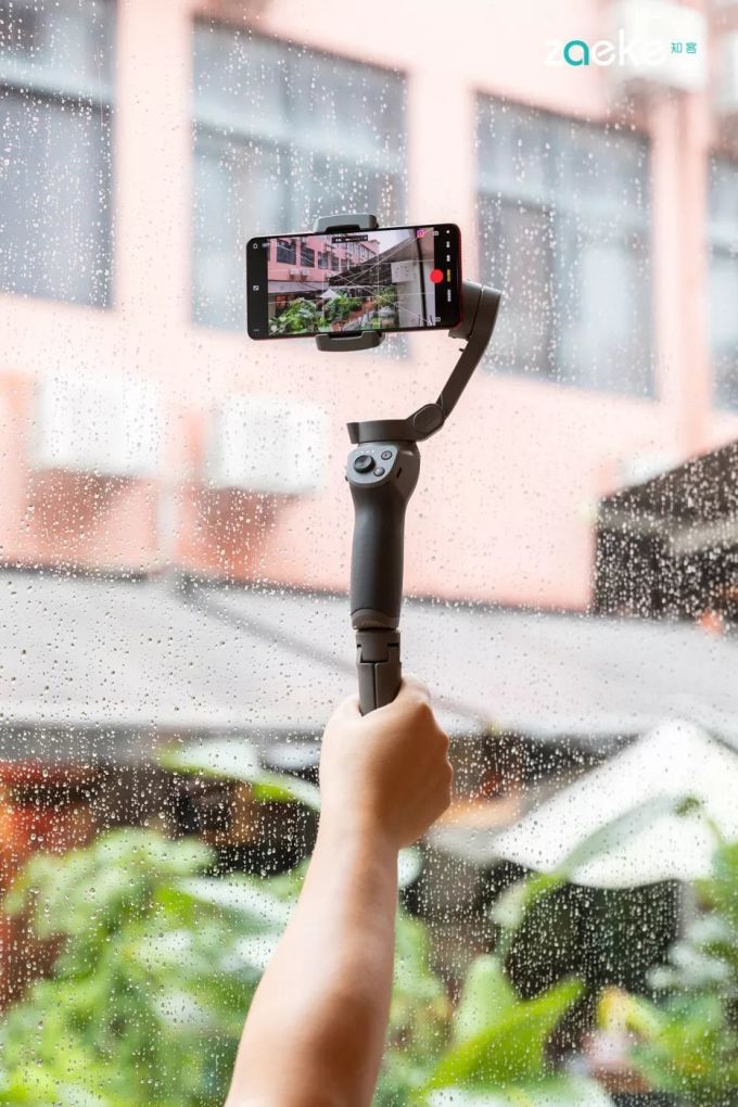 大疆OSMO Mobile 3不仅“小”有成就,也是Vlog普及的新一步