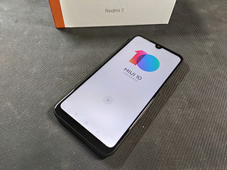 给妈妈买了个Redmi 7