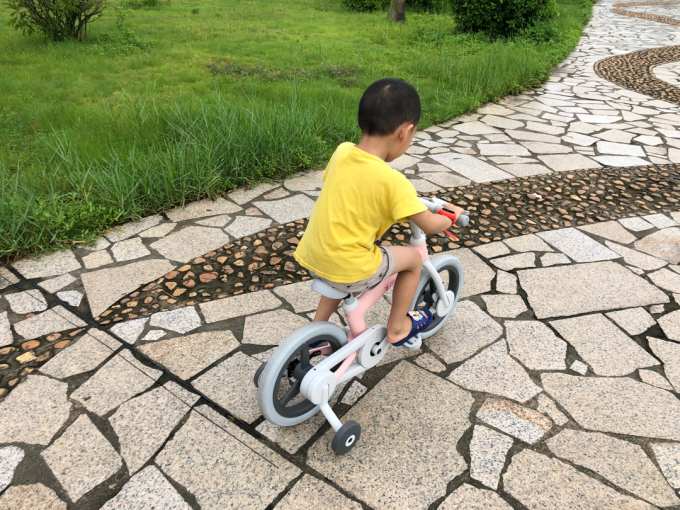 小米儿童自行车